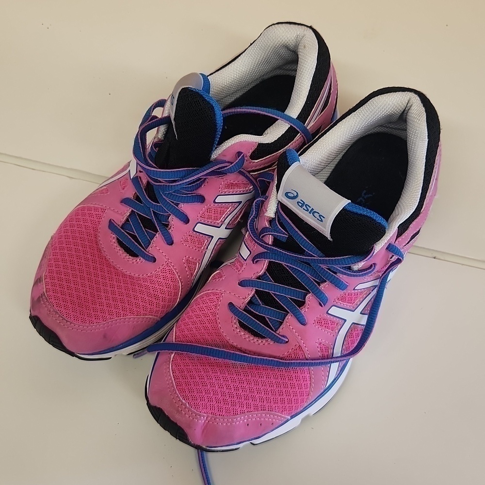Asics gel invasion pink running shoe size 6.5 women's